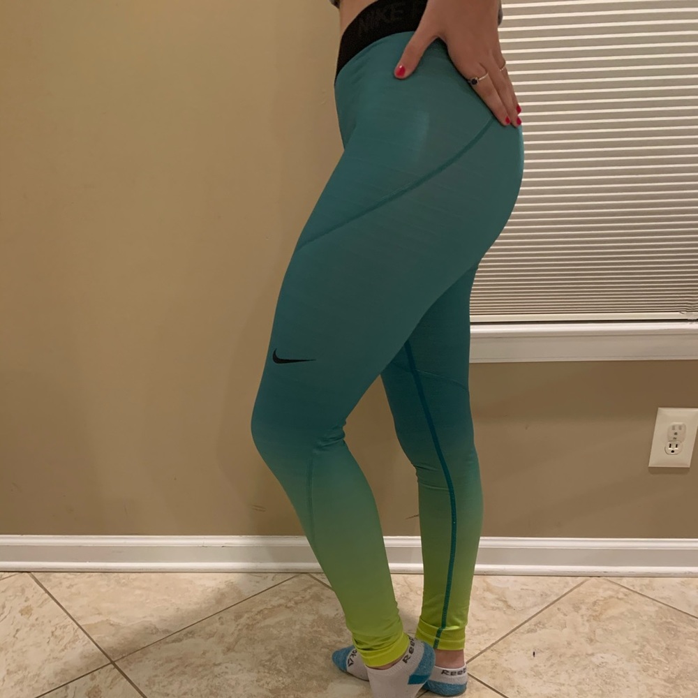 Nike pro tie dye leggings